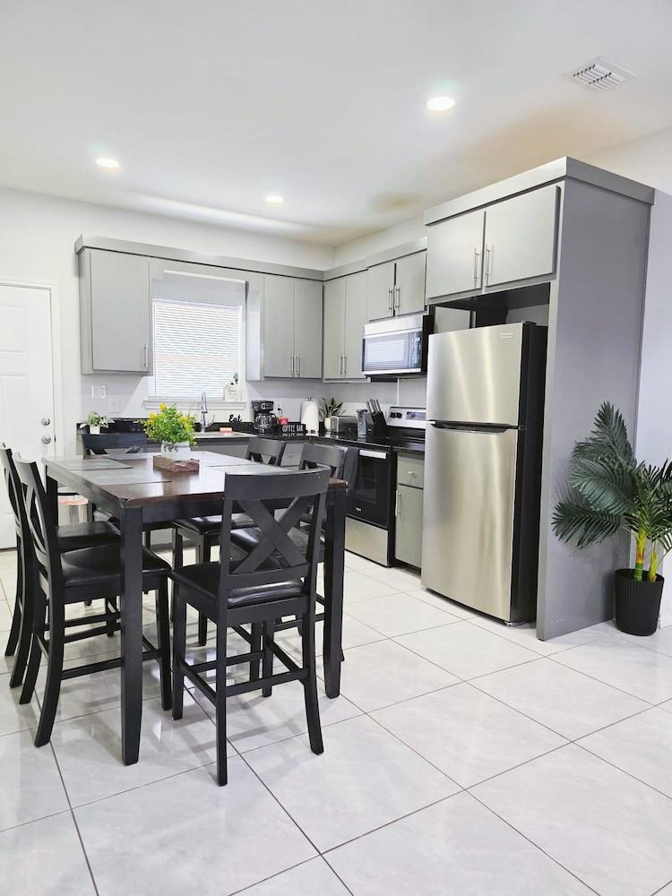 Apartment With 3 Bedrooms 40 Minutes From South Padre