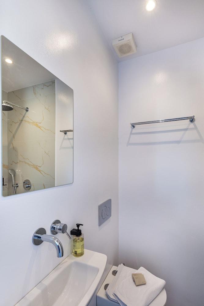 Aitheras Luxury Suites