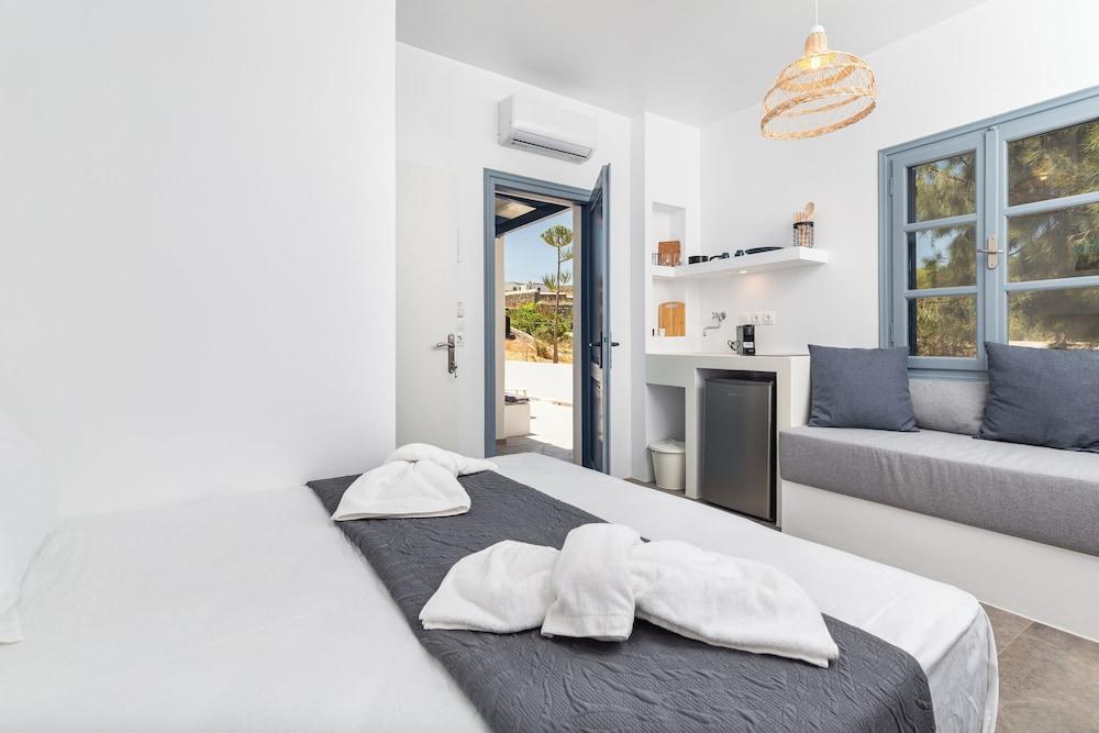 Aitheras Luxury Suites