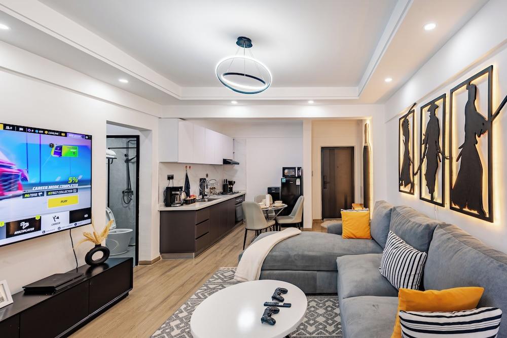 Luxurious Nairobi Condo With Rooftop Pool & Gym