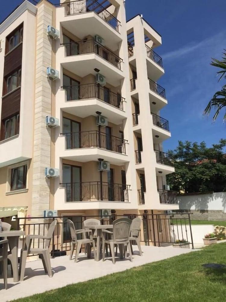 Porto Paradiso Apartments