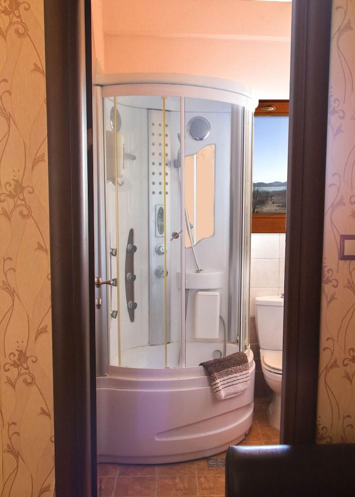 Silva Suites - Kryoneri, Lake Plastira