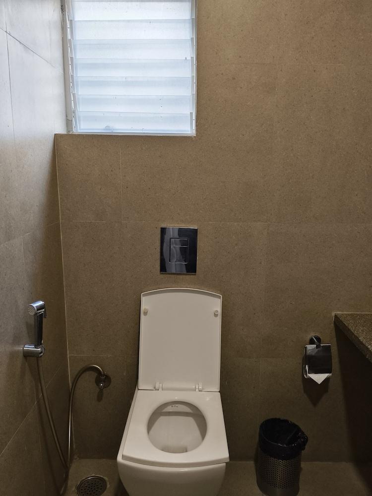 Hotel Grand Continent Hitech City, Laxmi Cyber City