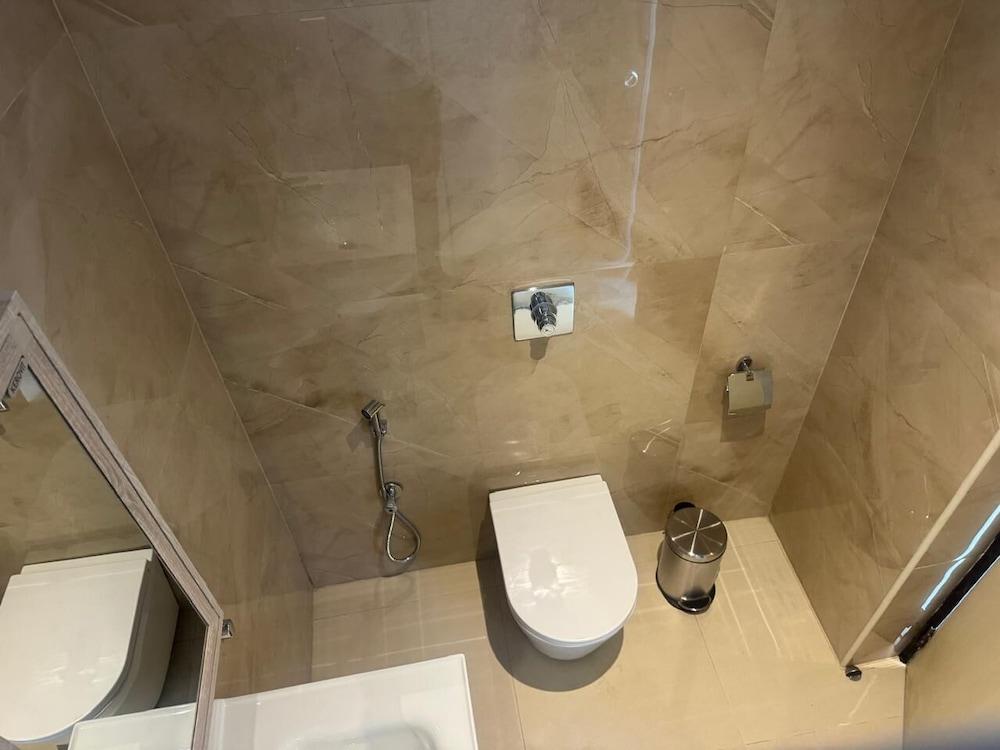 Hotel Grand Continent Hitech City, Laxmi Cyber City