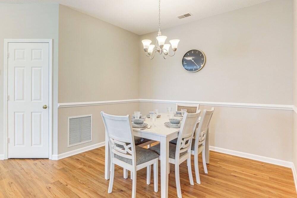 < 1 Mi to Legends Golf Resort: Condo w/ Pool!