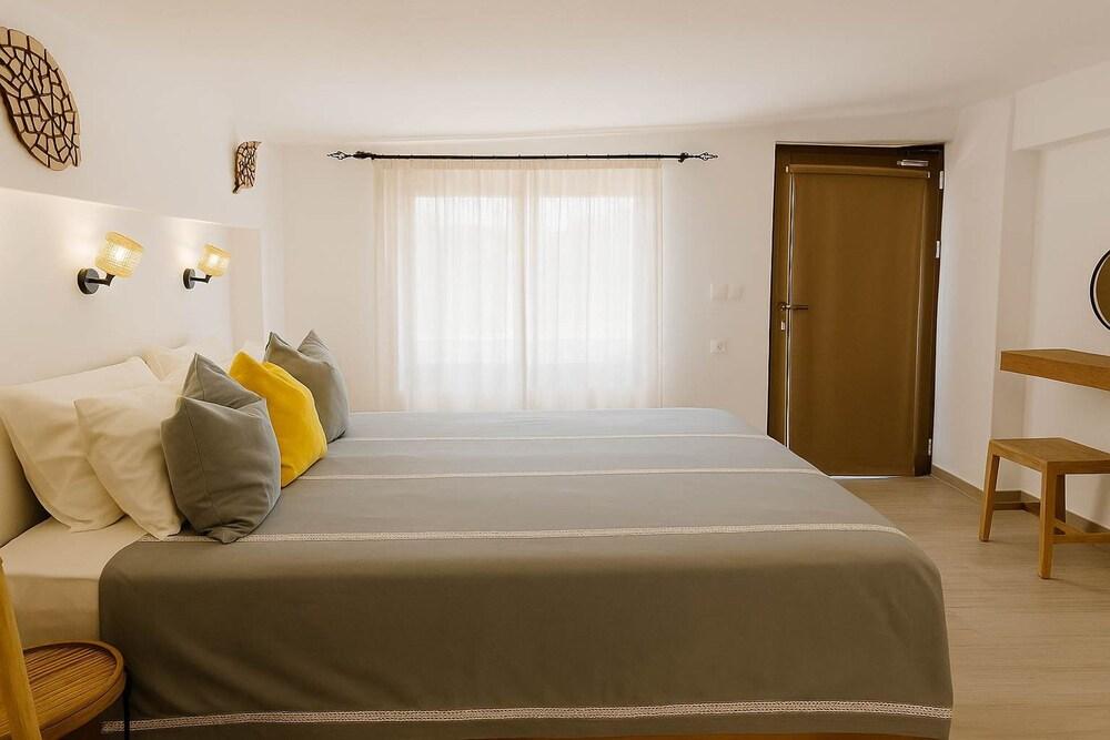 Paliochora Beachfront Escape Milolithos Pool Nest