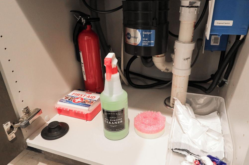 Unit 1 Stylish Studio