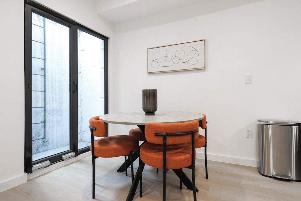 Unit 1 Stylish Studio