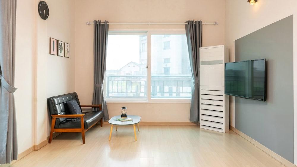 Gangneung Comma Pension