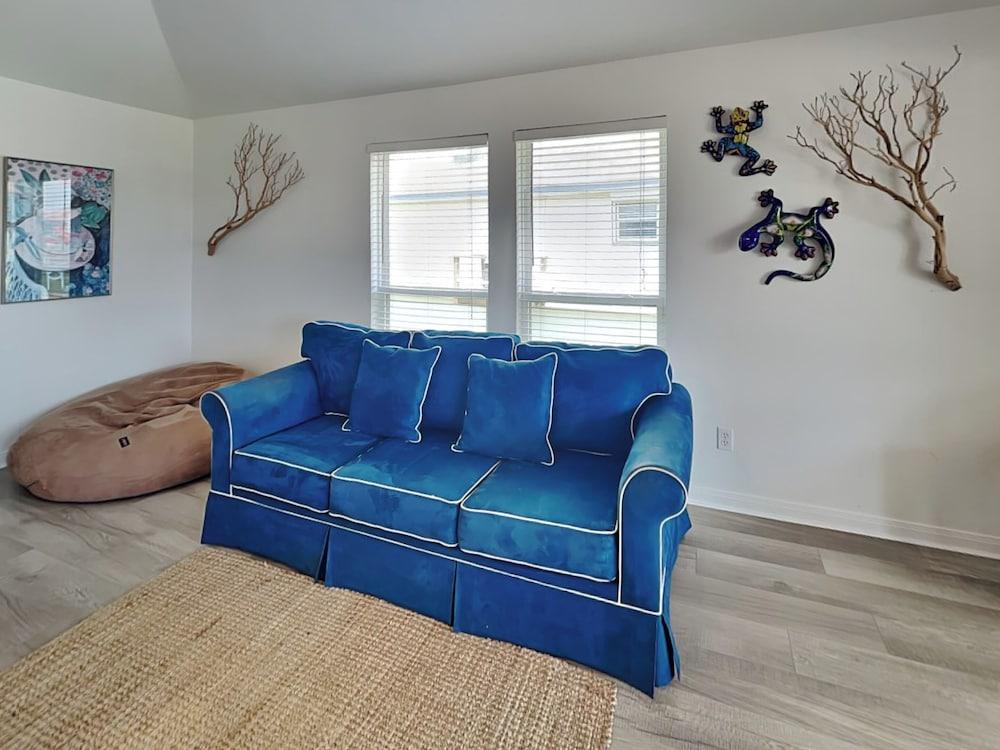 Molly's Dune by Ryson Vacation Rentals