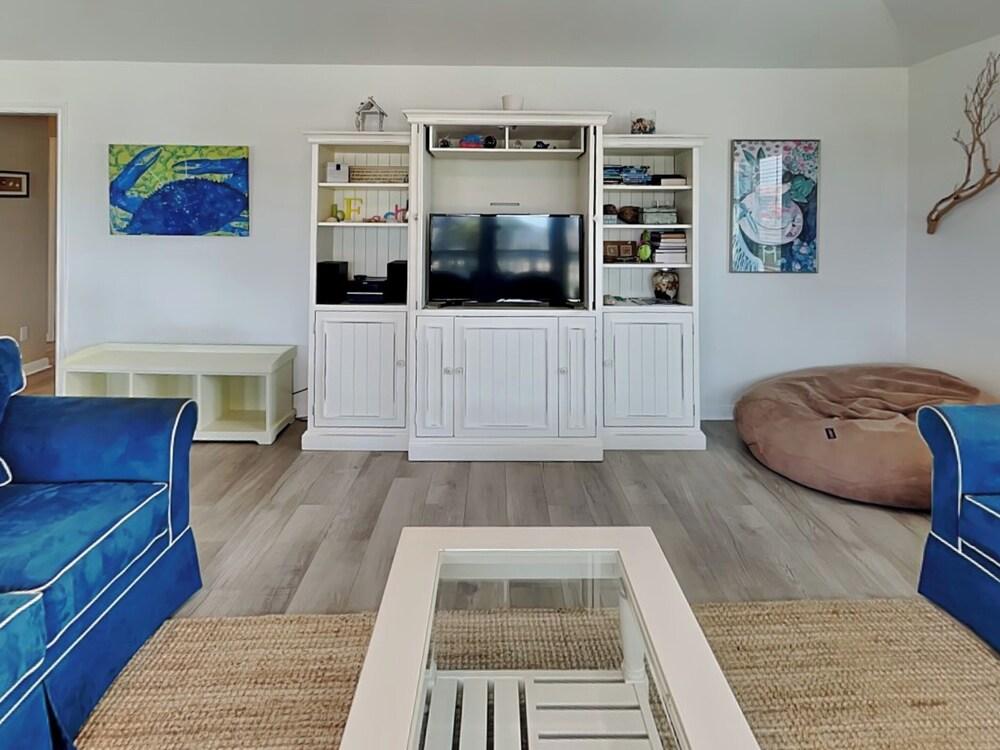 Molly's Dune by Ryson Vacation Rentals