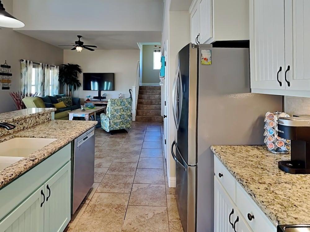 Island Charm by Miss Kitty’s