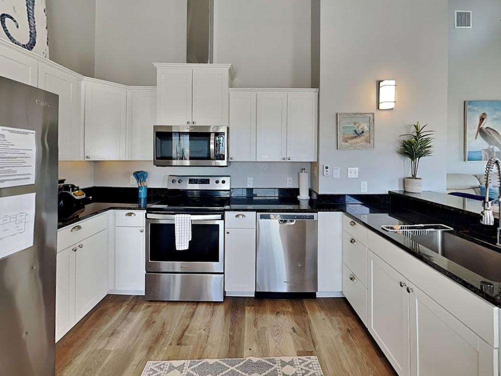 Inn at Bleu Estuary by Miss Kitty’s