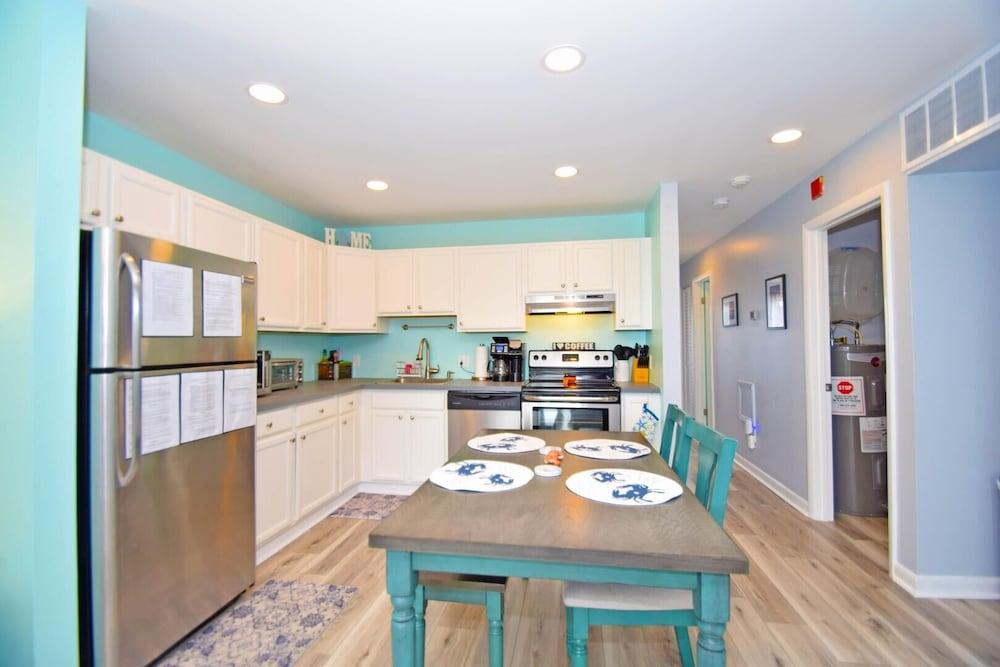 Sunset Landing 2 2 Bedroom Apts