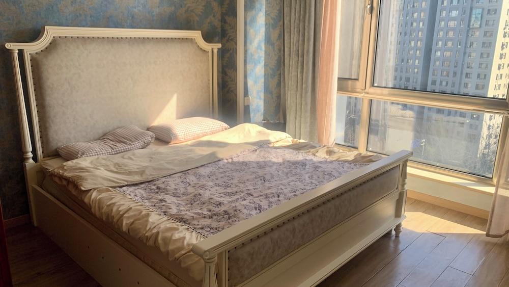 Beijing Sanlitun area duplex apartment