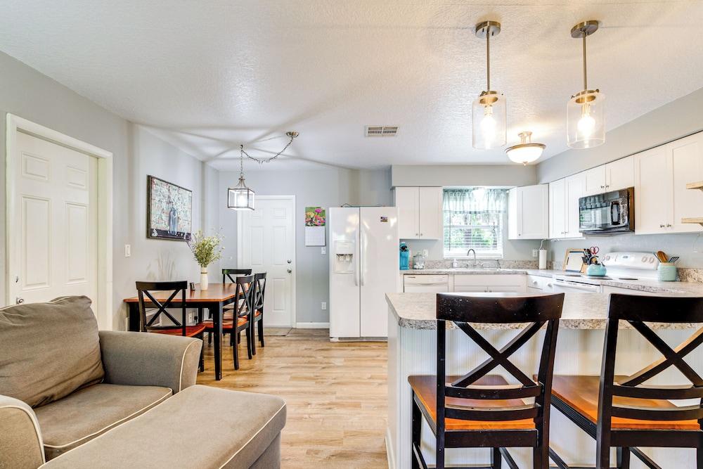 Home 7 Mi to Three Sisters & Hunter Springs