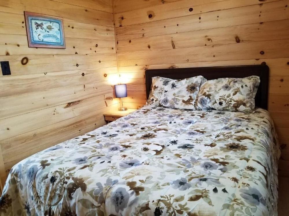 Blue Spruces Cottages