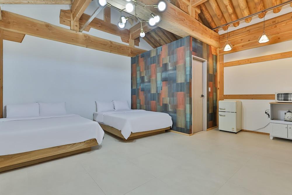 Hanok Cheonwon Village