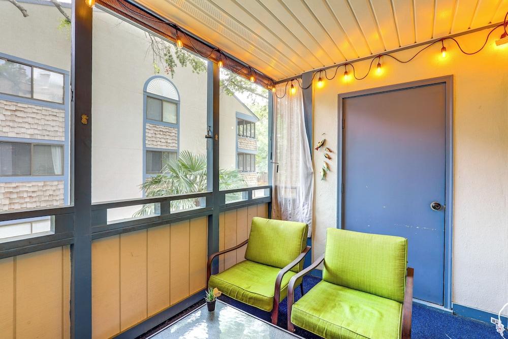 Steps to Shore + Pool Access: Myrtle Beach Condo