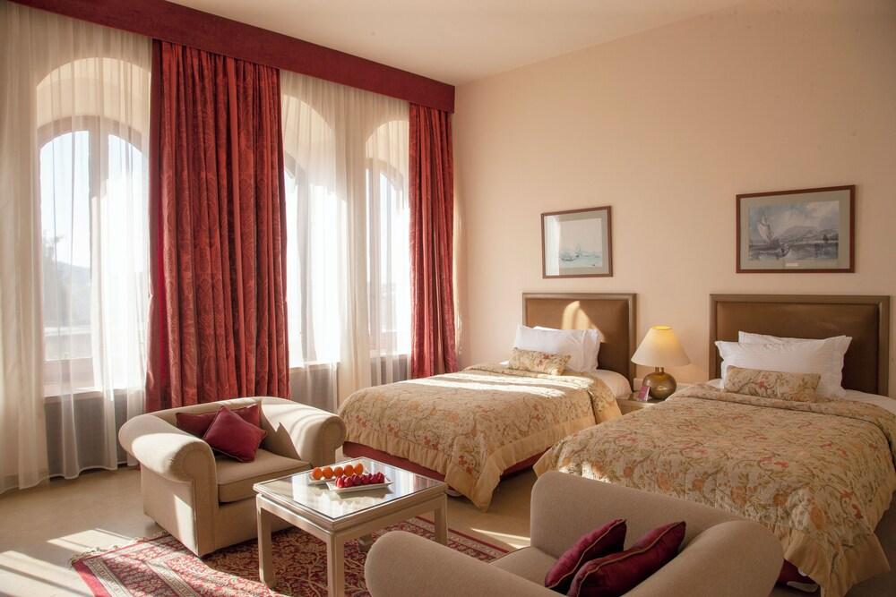 Mir Amin Palace Hotel