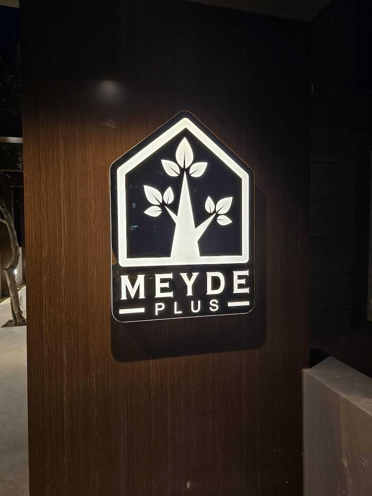 MEYDE PLUS SUITES