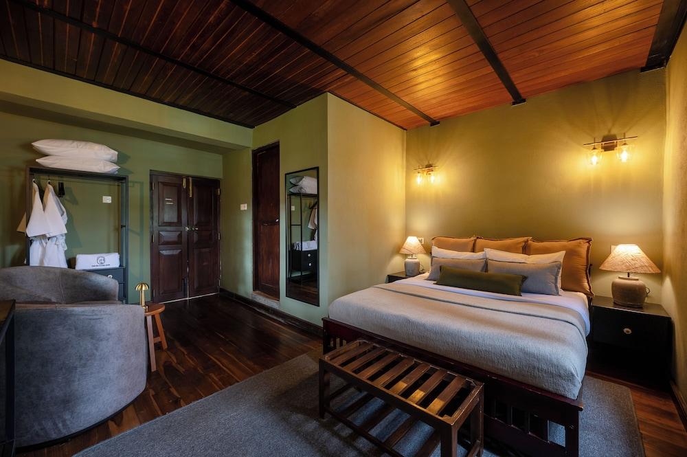 Tathya Hills - Luxe Garden Retreat