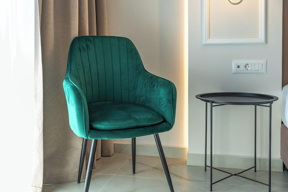 Philia Center Suites