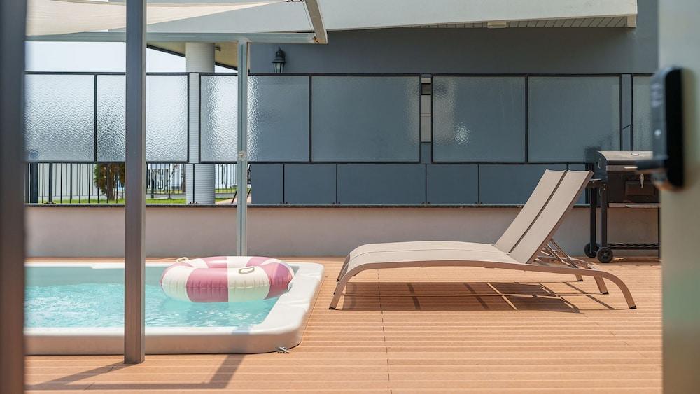 Gyeongju The Moon Aurora Pool Villa