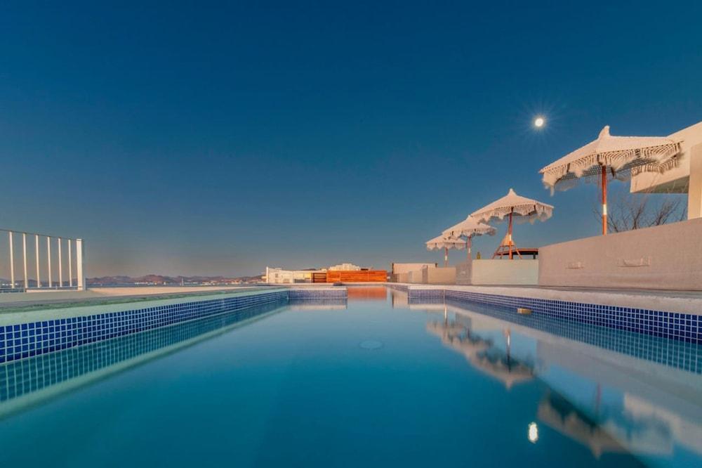 w Modern 2BR Apartment in La Paz