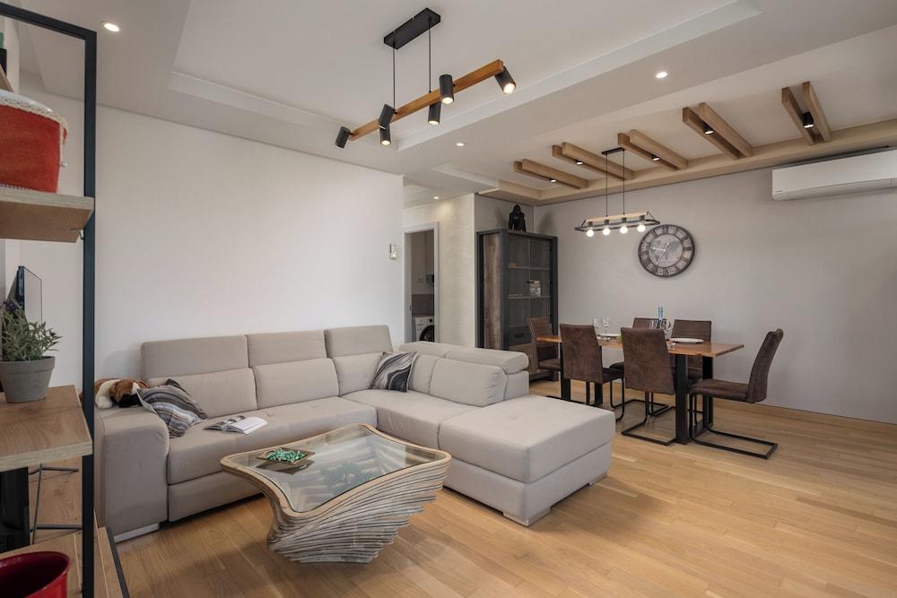 Seaview Apartment Kostrena Two