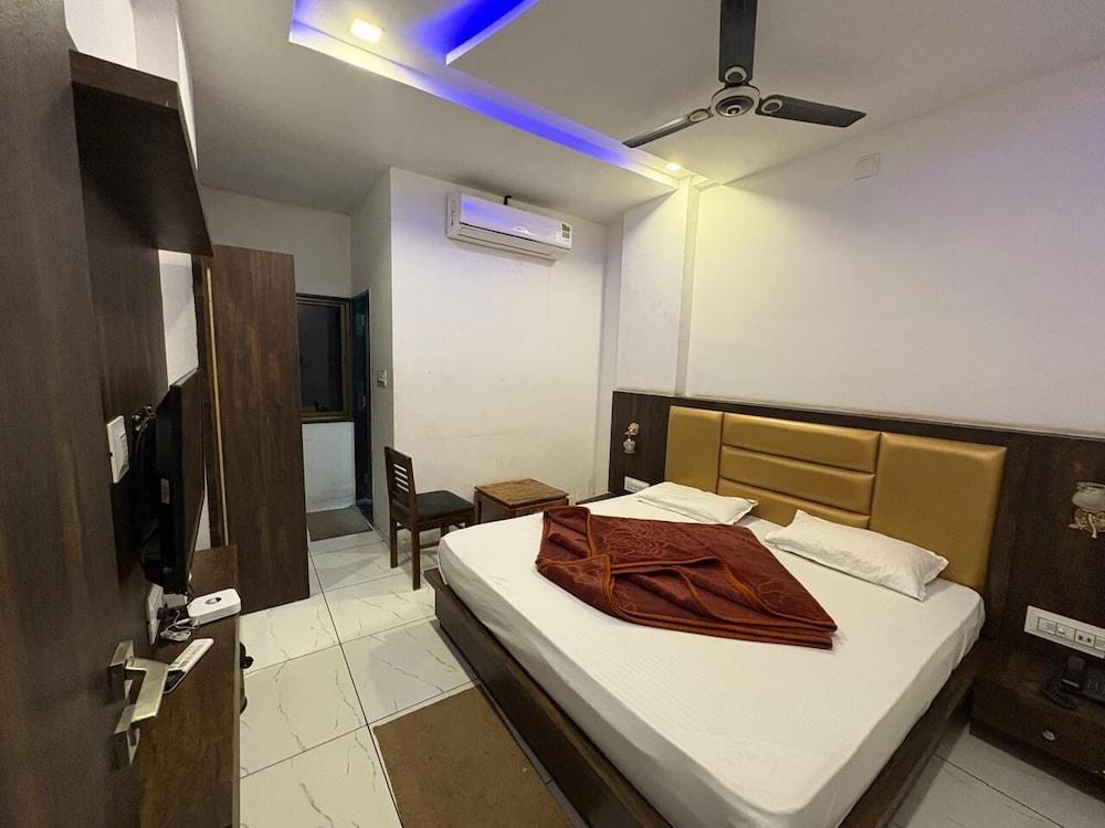 Shere Punjab Hotel & Restaurant