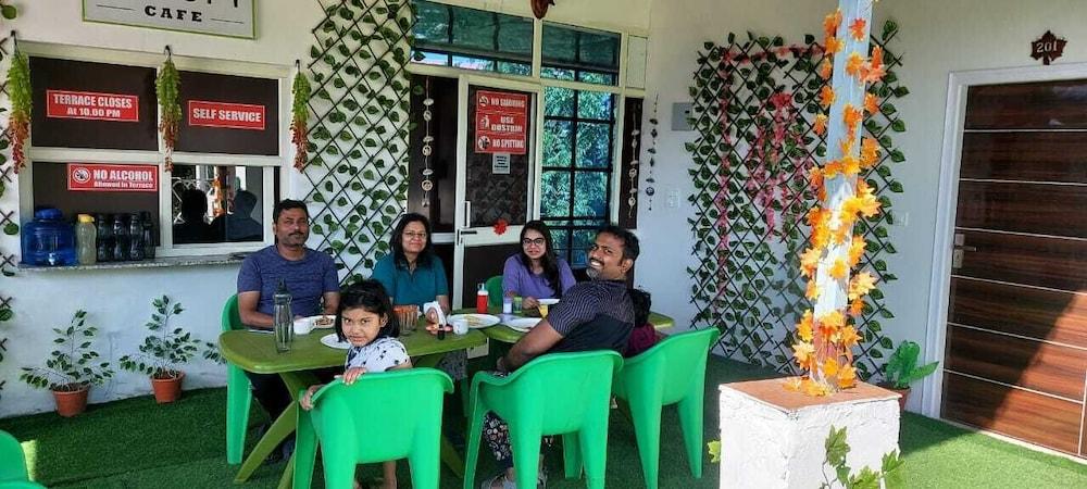 GHAI'S SUNRISE HOMESTAY