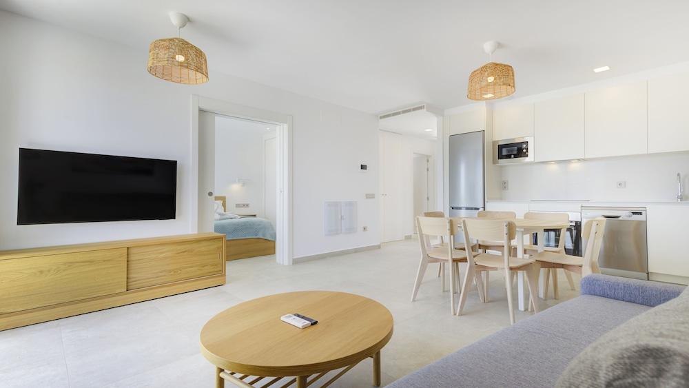 Calm Beach Apartments