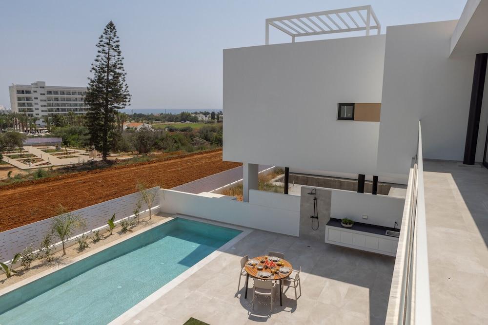 Protaras Aqua Pearl Villa 3