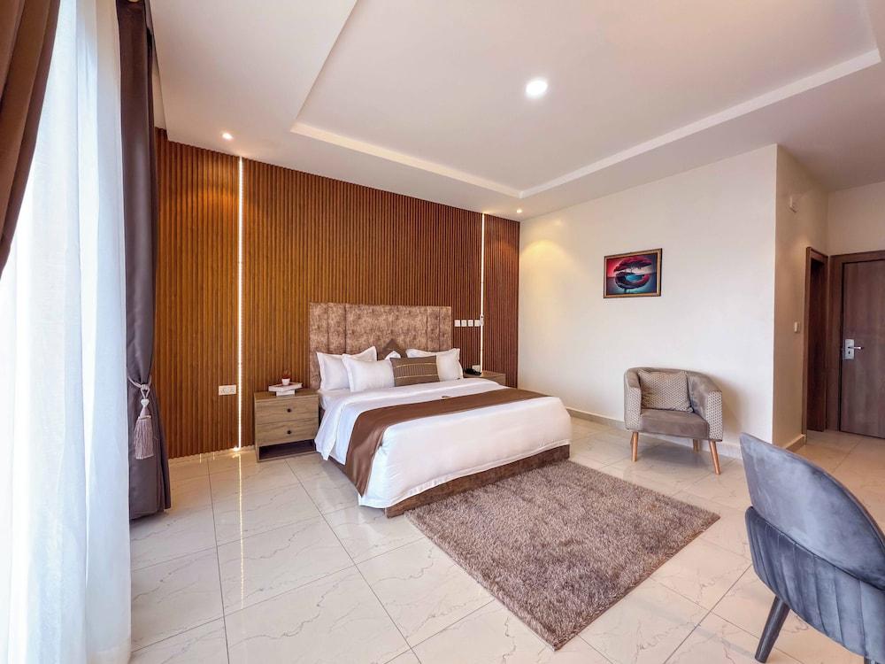 NA Conference Centre And Suite