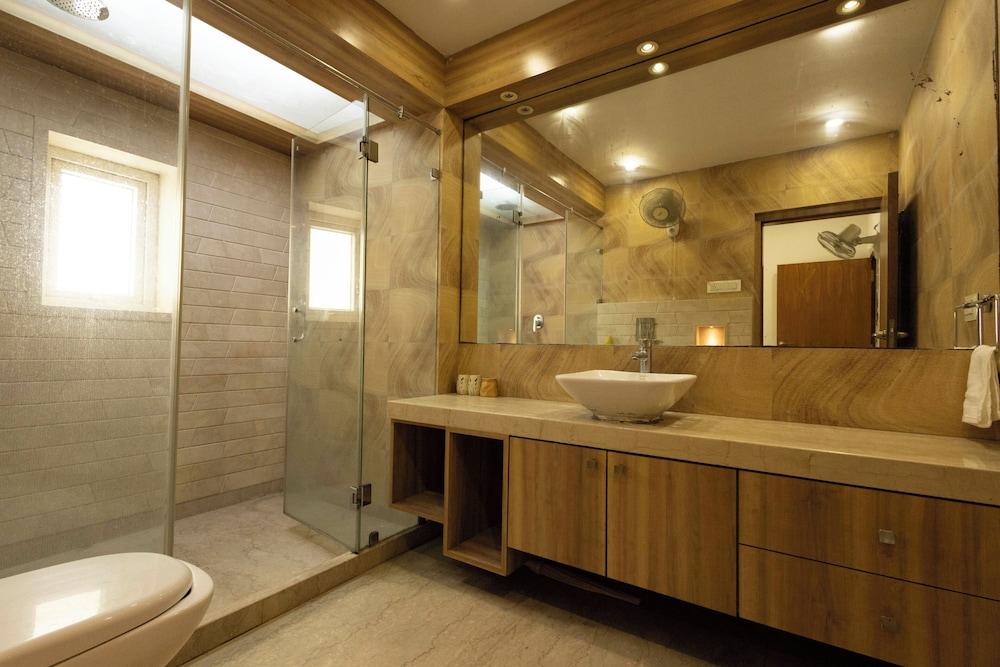 Victoria Apartment by Jadecaps