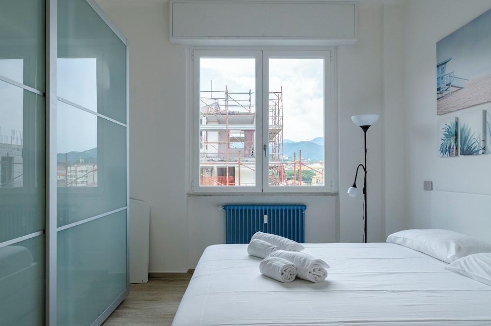 Spacious flat with Balcony