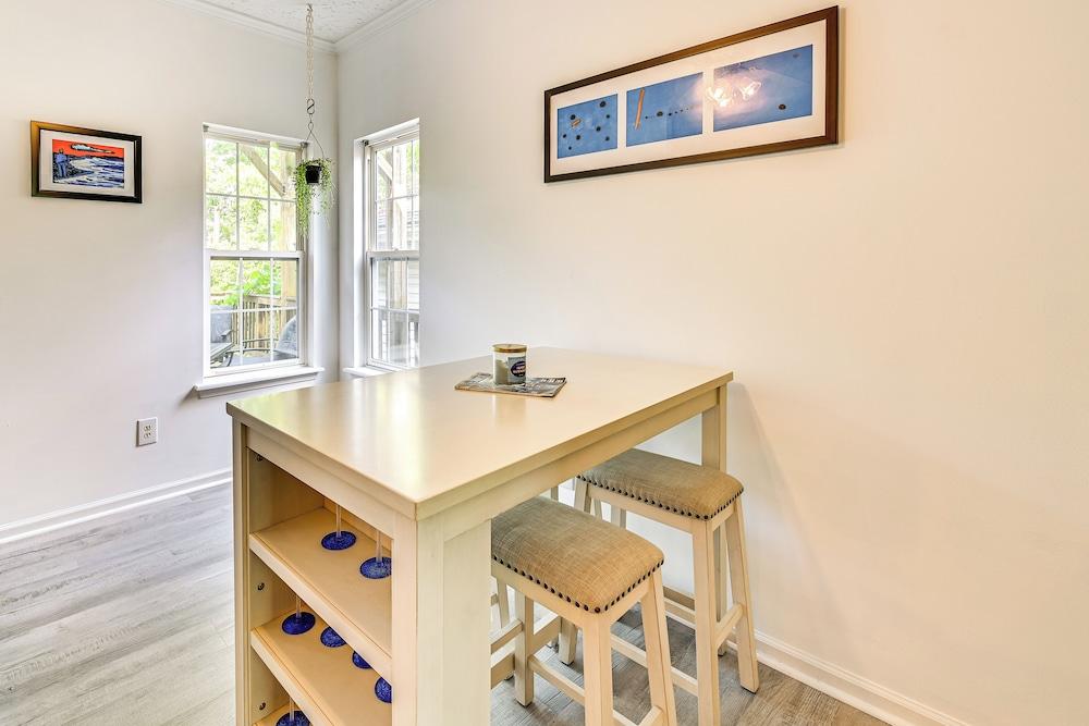 10 Mi to Keeneland: Family Home w/ Deck & Yard