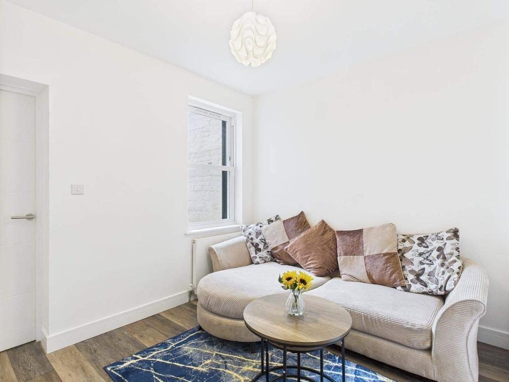 4br4ensuite-garden-w&d-closetocitycentre