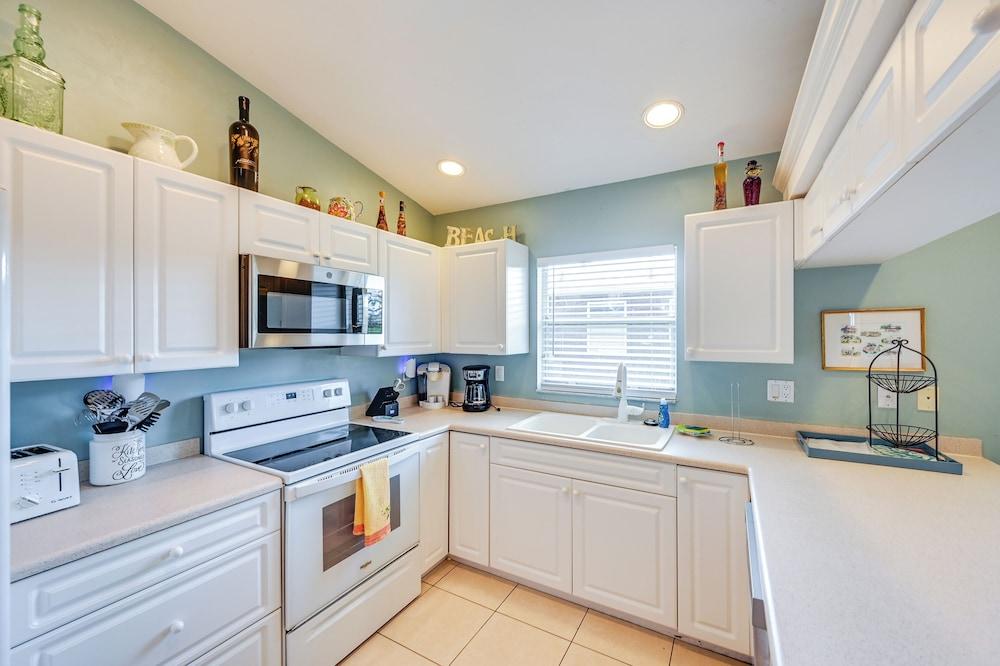 2 Mi to Beach: Naples Home w/ Pool!