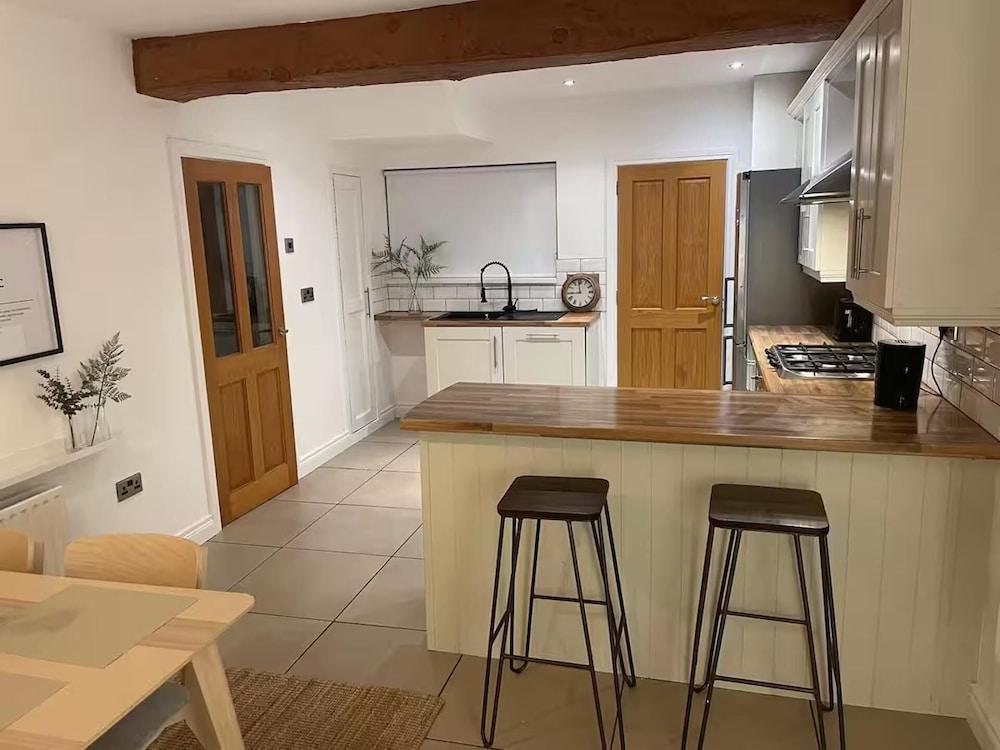 Carrick Retreat - Free off Street Parking