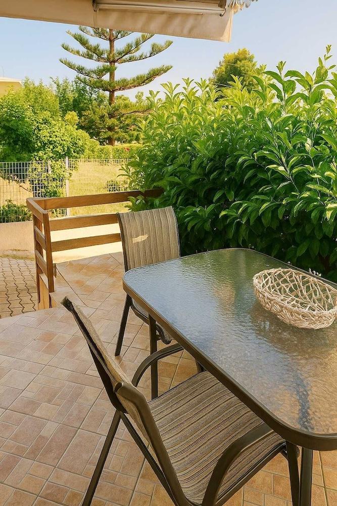 Stella Peaceful Beach Getaway 100m to Shore