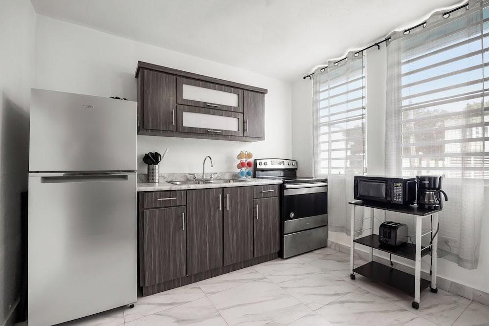 Private Pool Near the Beach Pet Friendly