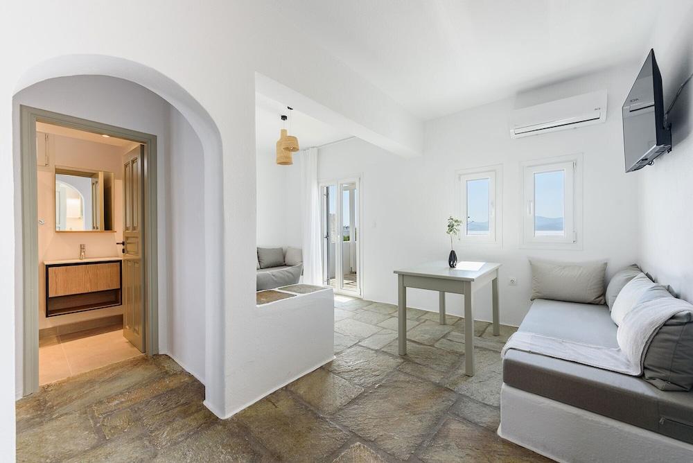 Phaedrus Living: Paros Cycladic Residences 6