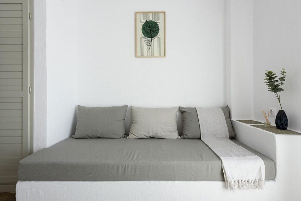 Phaedrus Living: Paros Cycladic Residences 7
