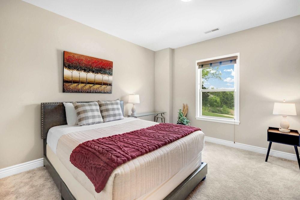 Fairway Lake Retreat