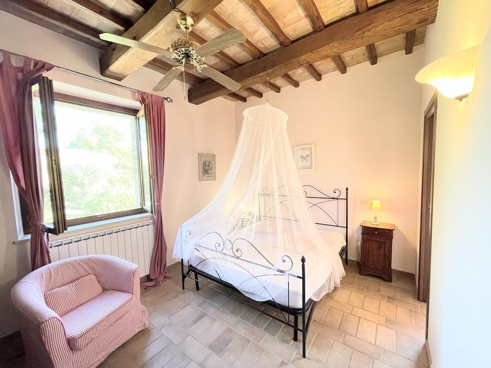 Detached Villa With Games Room, Pool, and Panoramic Views in San Damiano