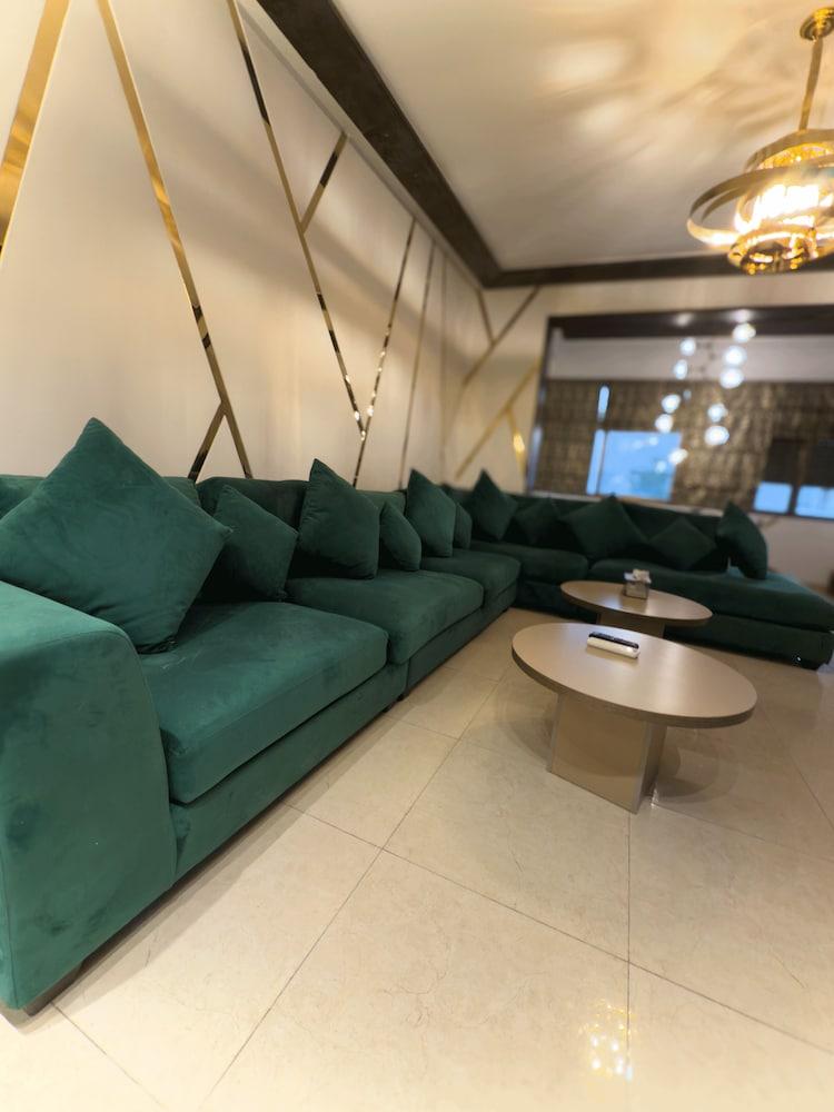 Charming Amman Apartment With Central AC and Parking