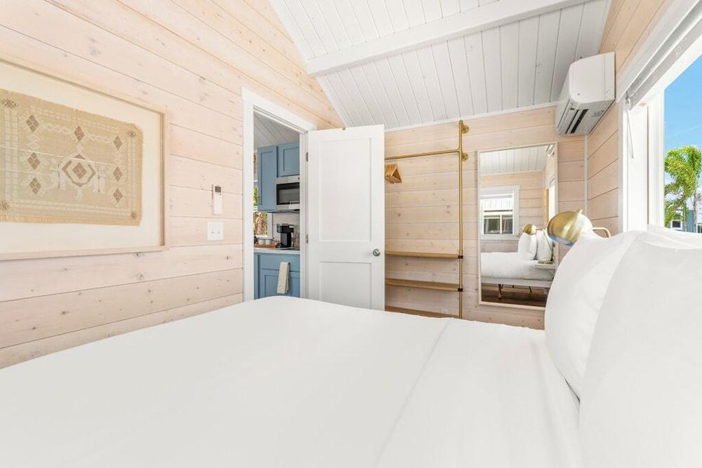 Intercoastal Retreat