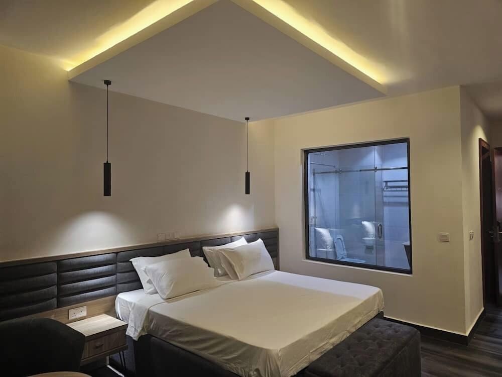 The Rollins Hotel And Towers